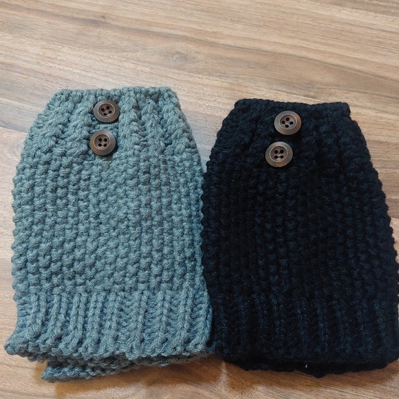 Knitted Boot Cuffs with buttons - Picture 5 of 8